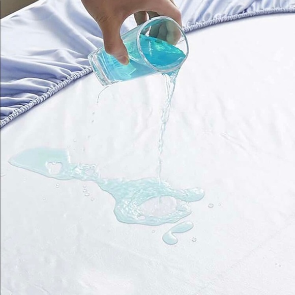 Fitted sheet Protector - Picture 3 of 4